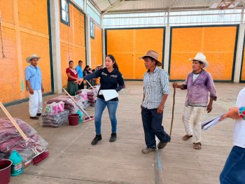 Protección Civil de Puebla entrega apoyos a 19 familias afectadas por lluvia en Huehuetla