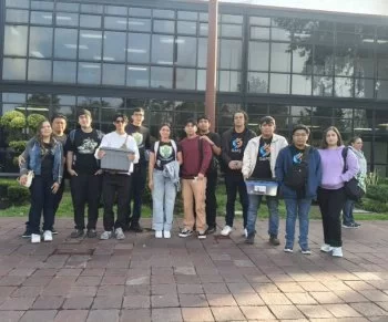 Estudiantes de la UABCS obtienen segundo lugar nacional en competencia de robótica