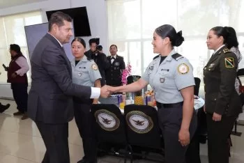 Gobernador Armenta refrenda coordinación con Guardia Nacional en su séptimo aniversario