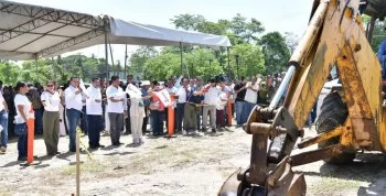 Gobernador de Tabasco premia a 23 estudiantes ganadores de la Olimpiada del Conocimiento Infantil 2026