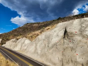 Invierten 10.2 mdp en estabilización de taludes en carretera Silao-San Felipe