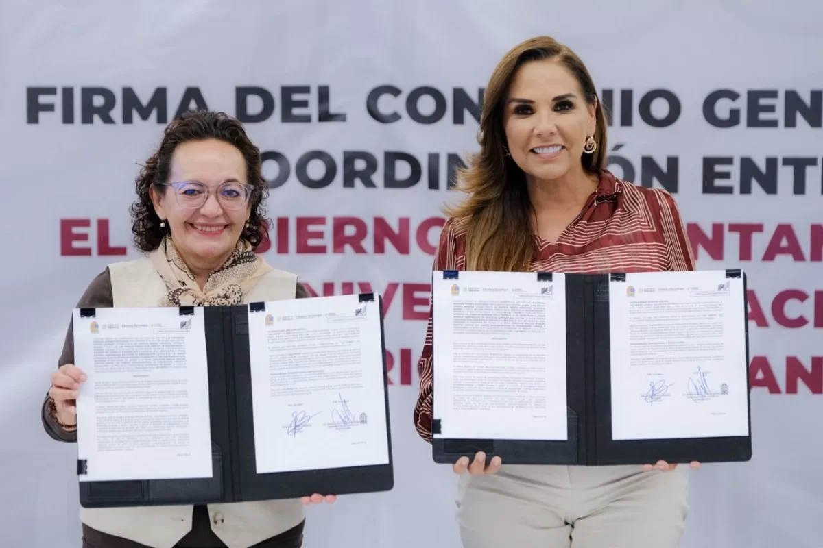 Firman convenio para crear la Universidad Rosario Castellanos en Playa del Carmen y Chetumal