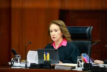  Ministra Yasmín Esquivel respalda proyecto sobre violencia vicaria en la Corte