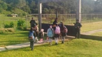 Policía Estatal refuerza vigilancia en escuelas de Fresnos de Puerto Rico, Ajuchitlán