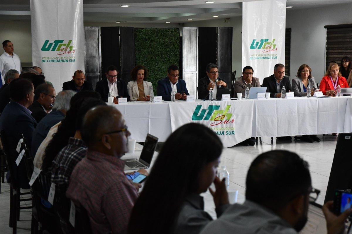Chihuahua y Guanajuato intercambian experiencias sobre microcredenciales en educación superior