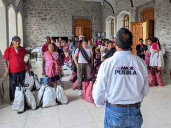 SEDIF Puebla entrega apoyos funcionales y alimentarios en 31 microrregiones del estado