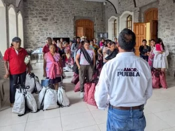 SEDIF Puebla entrega apoyos funcionales y alimentarios en 31 microrregiones del estado