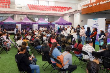 Jornada ‘Aquí Contigo Mujeres’ atiende a 500 mujeres en San Joaquín, Querétaro