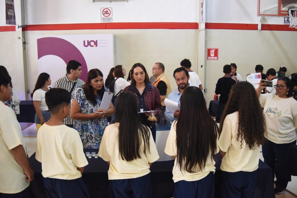 Más de 200 estudiantes de secundaria presentan proyectos de biotecnología en Guanajuato