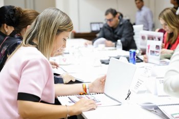 Ceci Arellano encabeza Segunda Sesión del Patronato del SEDIF; presentan avances y nuevas directrices