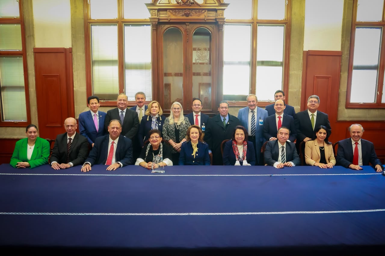 EN EL MARCO DEL DÍA DEL ABOGADO, LA MINISTRA YASMÍN ESQUIVEL PRESIDE EL CONSEJO DE HONOR DEL CONSEJO NACIONAL DE LA ABOGACÍA Y SUBRAYA LA TRASCENDENCIA DE LOS VALORES ÉTICOS EN EL SISTEMA JURÍDICO