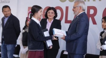Michoacán logra cuarto año consecutivo con 100% de clases, destaca gobernador
