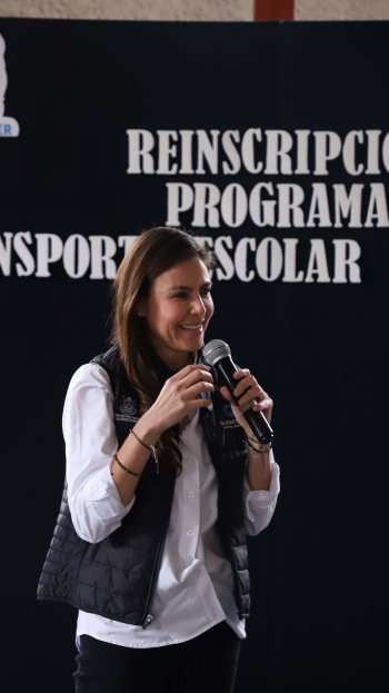 Secretaria de Turismo de Querétaro participa en entrega de apoyos educativos en Peñamiller