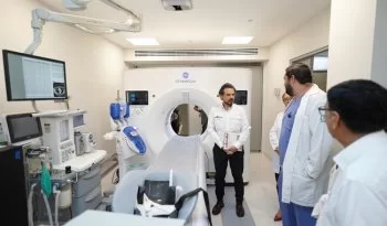 Zoé Robledo supervisa nuevas salas de hemodinamia y CECI en Chihuahua