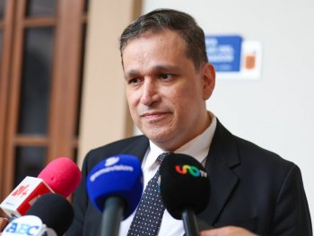 Gobierno de Nuevo León niega adeudo con municipios; atribuye baja recaudación a nivel federal