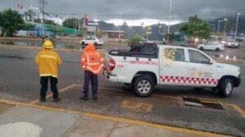 SGIRPC Guerrero mantiene labores de limpieza en Punta Diamante tras lluvias en Acapulco
