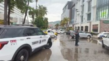Tránsito Estatal agiliza circulación en Acapulco tras lluvias en fraccionamiento Magallanes