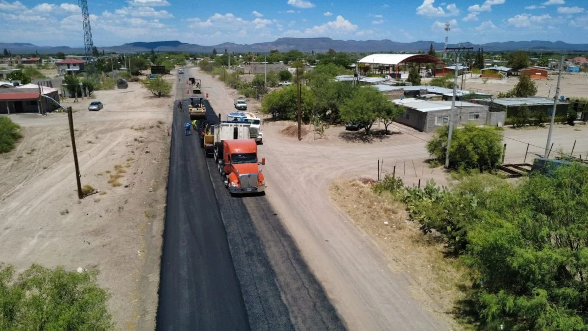 Carretera Conchos-Naica registra 60% de avance; inversión de 20 mdp beneficiará a 29 mil habitantes