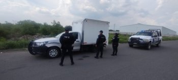 Policía de Caminos recupera camioneta robada con mil 400 kilos de carne en Apaseo el Grande