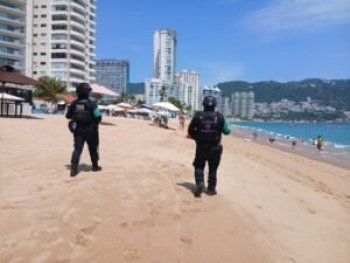 Policía Ecológica Estatal realiza recorridos de proximidad en playas de Acapulco
