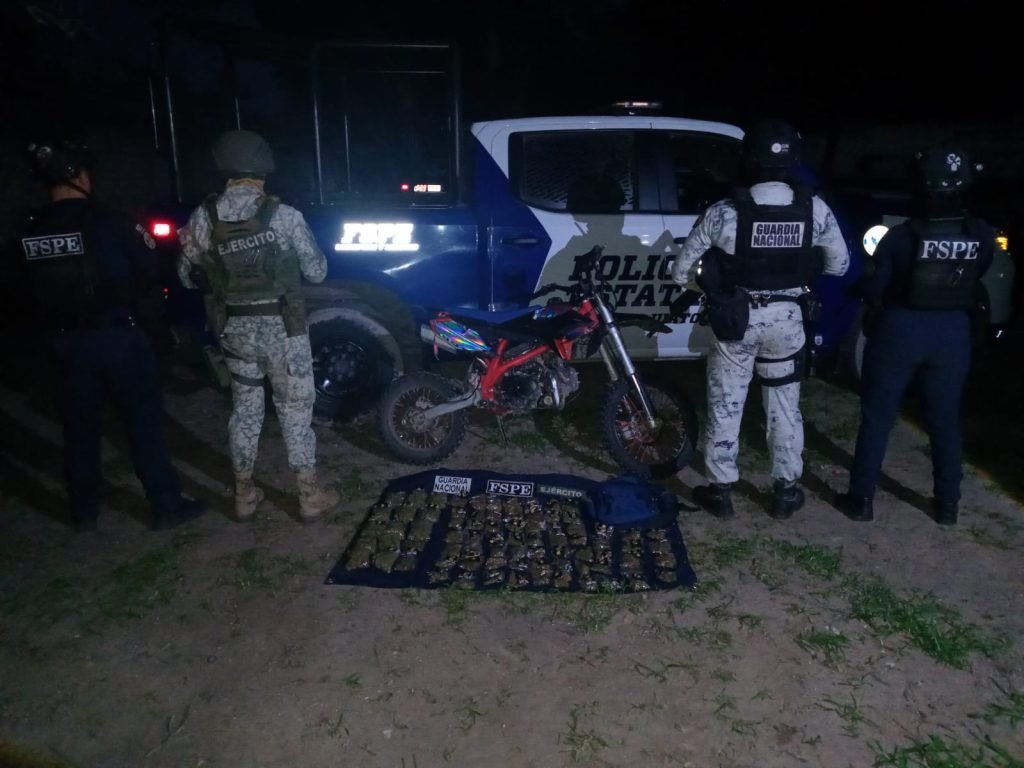 Aseguran mil 227 dosis de marihuana y moto robada en Irapuato; van 3.5 millones de dosis decomisadas en el sexenio