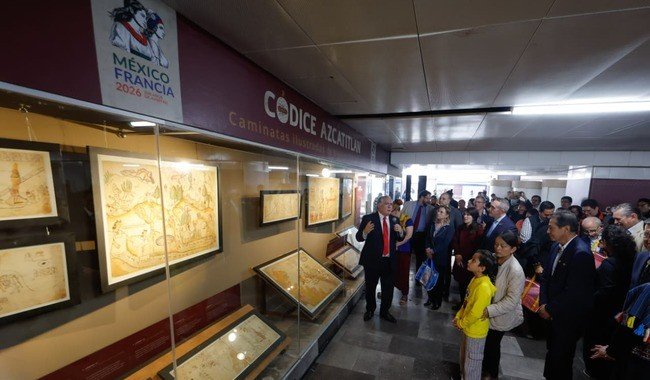 Exhiben el Códice Azcatitlan en el Metro Pino Suárez por 200 años de amistad México-Francia