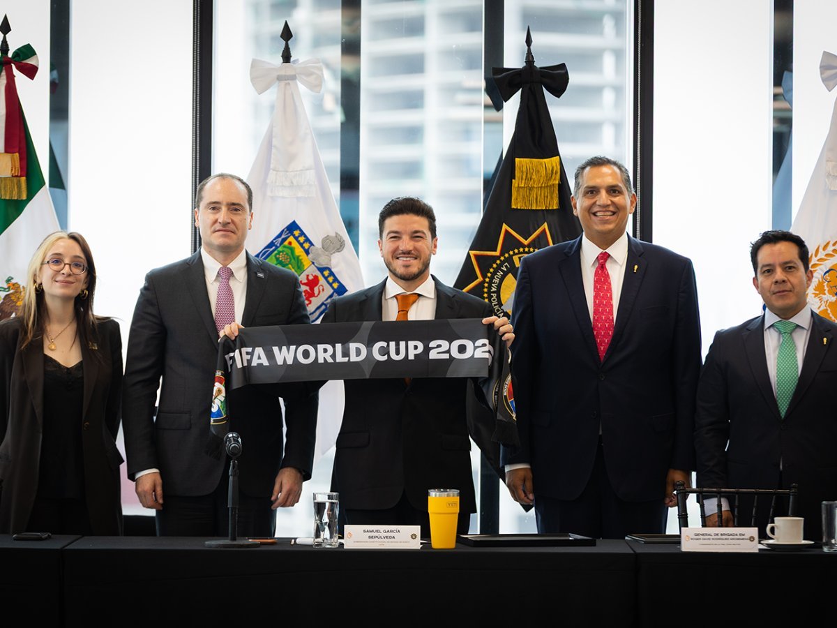 FIFA reconoce a Samuel García y Mesa de Seguridad por éxito del Mundial en Nuevo León