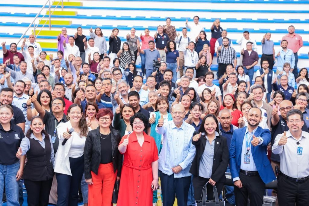 Más de 100 docentes participan en Jornadas Internacionales SABES-UNIVA en León