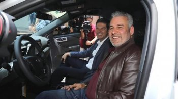 Gobierno de Michoacán entrega dos patrullas a la Policía de Morelia para reforzar seguridad