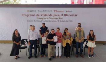 Sheinbaum entrega 240 viviendas en Cancún y 457 finiquitos de créditos impagables