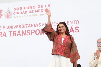 Clara Brugada entrega becas a 20 mil universitarios; el programa se acerca a los 100 mil beneficiarios