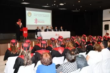 SEyD entrega cartas de pasante a 35 nuevos doctores en Educación en Chihuahua