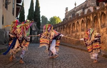 Michoacán se consolida como destino turístico con 18 conexiones aéreas: Bedolla