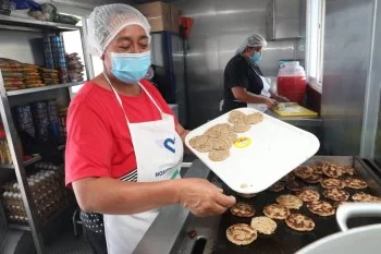SEDIF instala comedores móviles en Ezequiel Montes para combatir la desnutrición en Querétaro