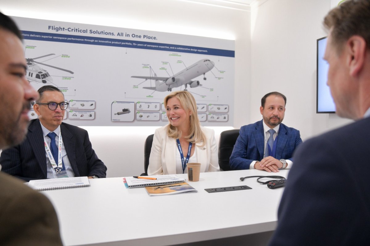 Maru Campos se reúne con Regal Rexnord en Farnborough 2026 para impulsar sector aeroespacial en Chihuahua