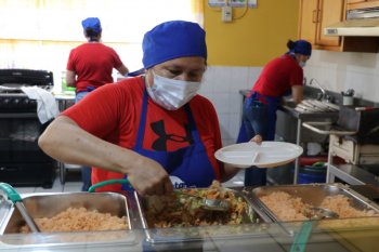 Gobierno de Chihuahua equipa 372 cocinas escolares y comunitarias; beneficia a más de 31 mil personas