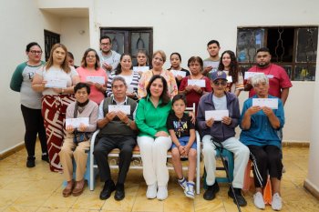 Gobierno de Zacatecas entrega apoyos económicos a familias para gastos esenciales