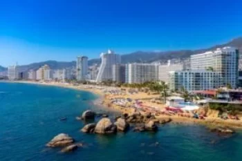 Acapulco recupera 90% de su capacidad hotelera previa al huracán Otis