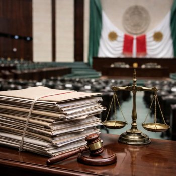 El Congreso suma cinco años de desacato y mantiene en vilo ley de publicidad oficial