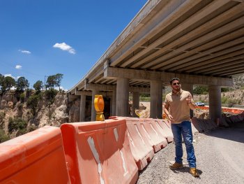 Gobernador de Nuevo León supervisa puentes clave de la Carretera Interserrana en Galeana