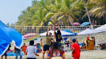 Costa de Michoacán ofrece más de 200 km de playas para turismo de naturaleza este verano
