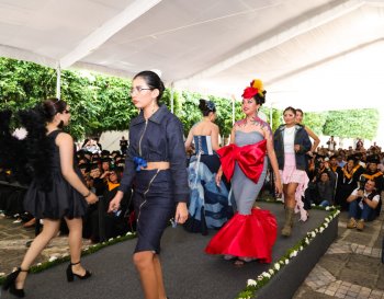 Graduación de 155 alumnos de CECADES en Puebla: capacitación para la autonomía laboral