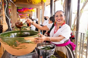 Festival de los Moles 2026 reúne a cocineras y chefs en Oaxaca con 28 variedades del platillo
