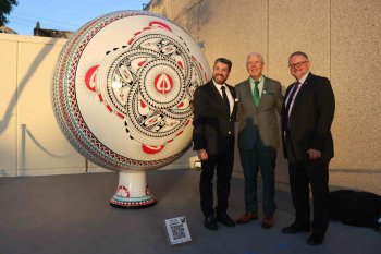 Gobierno de Chihuahua dona ‘El Sol de Paquimé’ al Consulado de México en El Paso