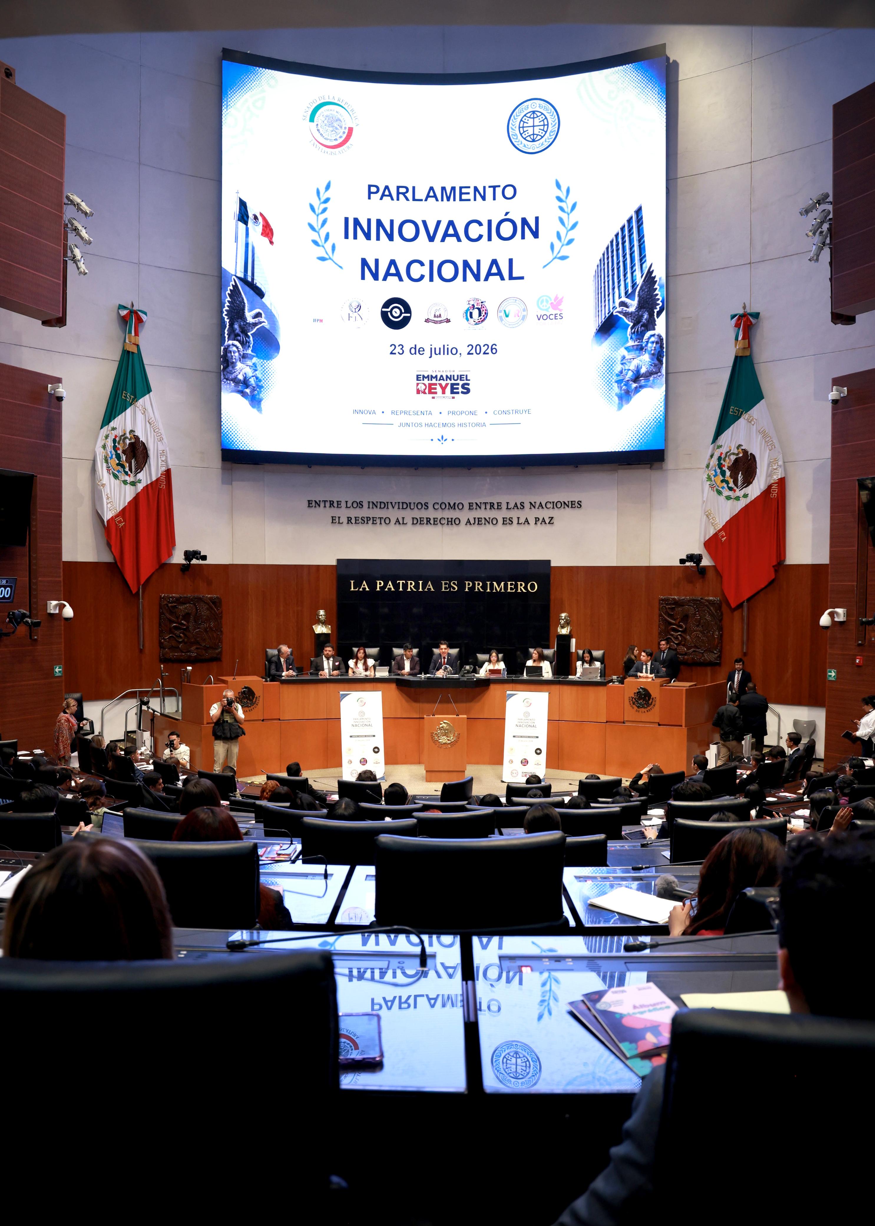 Emmanuel Reyes inaugura Parlamento Innovación Nacional y convoca a las juventudes a construir el México del futuro