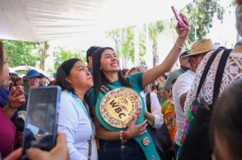 Entrega Gaby Sánchez Lechetón en Totimehuacan; refrenda compromiso humanista