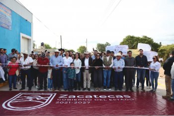 Gobernador David Monreal entrega pavimentación en Chaparrosa y anuncia nuevas obras