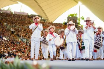 Guelaguetza 2026: Más de 11 mil personas celebran la octava de los Lunes del Cerro en Oaxaca