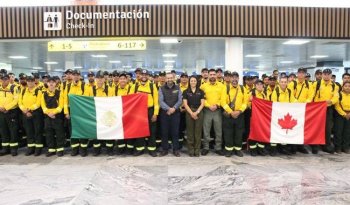 México envía 104 brigadistas a Canadá para combatir incendios forestales