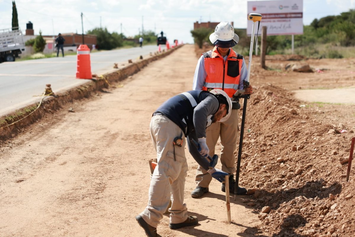 Fortalece Gobernador David Monreal conectividad y movilidad sustentable en Plateros